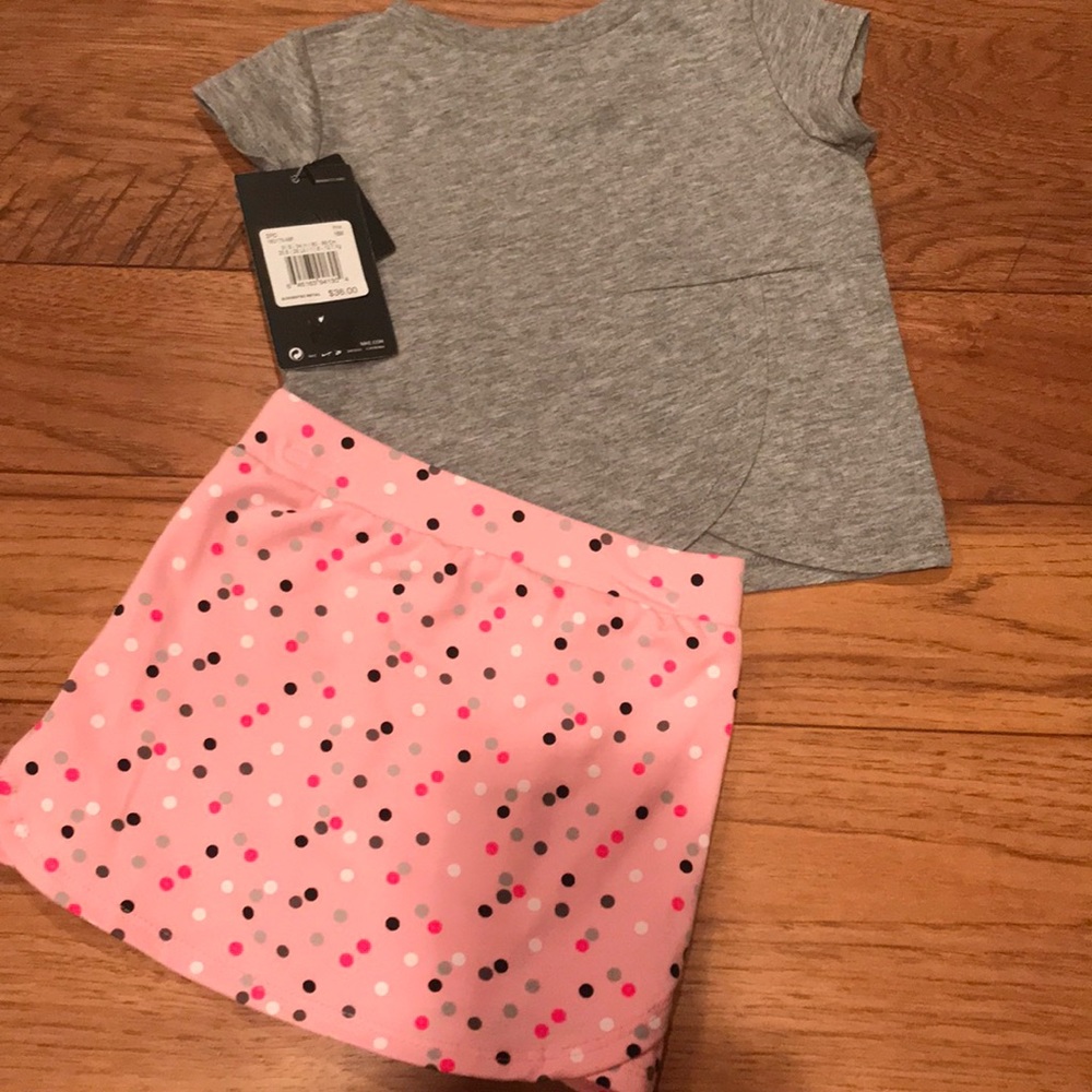 Nike Baby 2-Piece Set. NWT - Picture 5 of 5